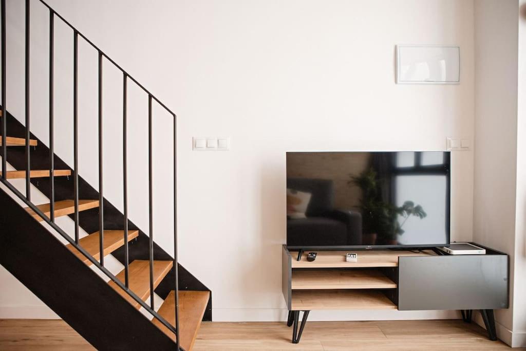 Apartment Lofts Plaza Jm Orense C *